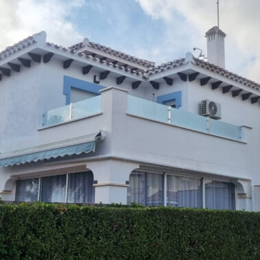 Vallas de cristal en balcón